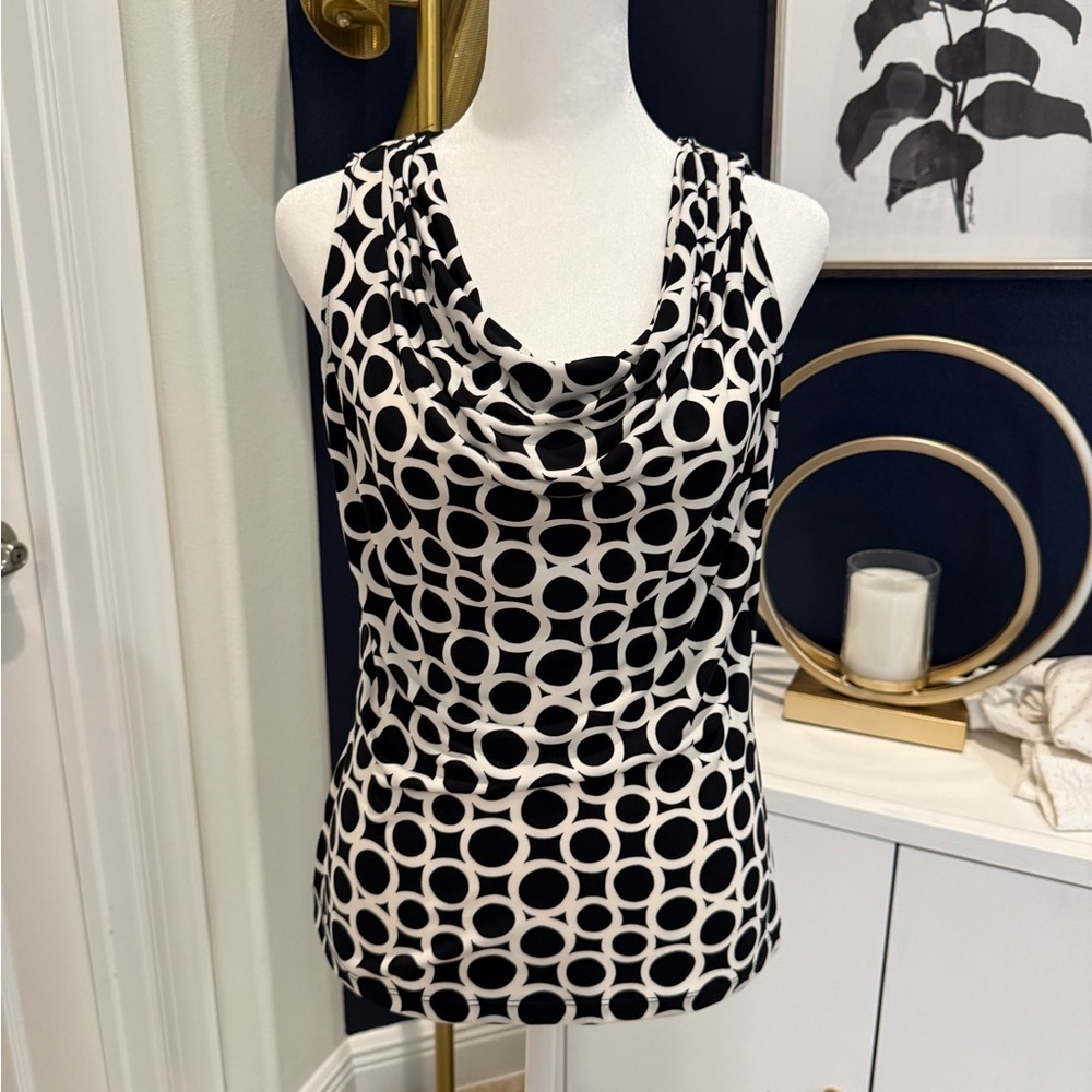Calvin Klein Black and White Sleeveless career Top size small.